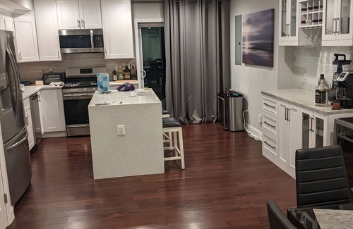Northeast Maison | Room in townhouse available