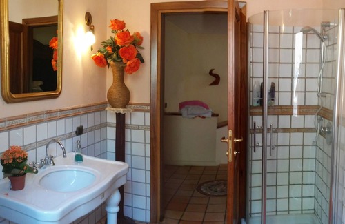 Cogorno Villa | Room in Villa - Room on the Hill With Garden and sea View
