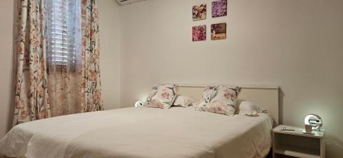 Vilanija Maison | Room Kris with private entrance & private bathroom