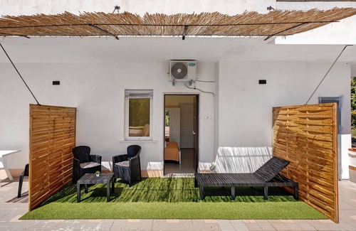 Capaccio-Paestum Appartement | Room 'La Fiesta' with Sea View, Wi-Fi and Air Conditioning