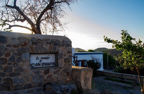 Sant Carles de Peralta Appartement | Chambre 'Limonero' avec vue sur les montagnes, Wi-Fi et climatisation