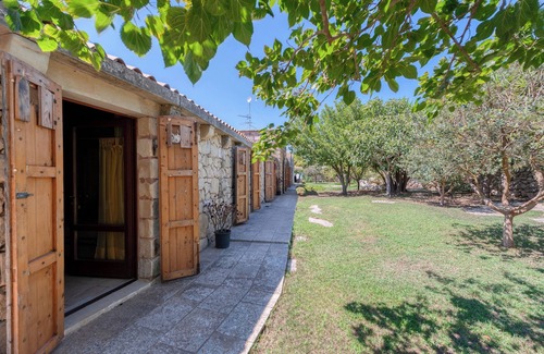 Vernole Appartement | Chambre 'Masseria Copertini - Cervo' avec terrasse privée, Wi-Fi et climatisation