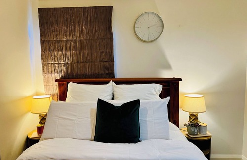 The Gardens Maison | Room near Auckland Airport