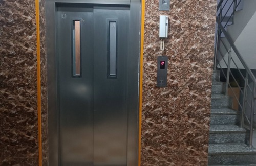 Indirapuram Appartement | Room near sec 62