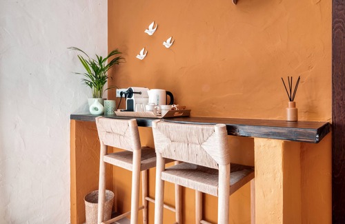 Adsubia Appartement | Room 'Ocre' with Mountain View, Wi-Fi and Air Conditioning
