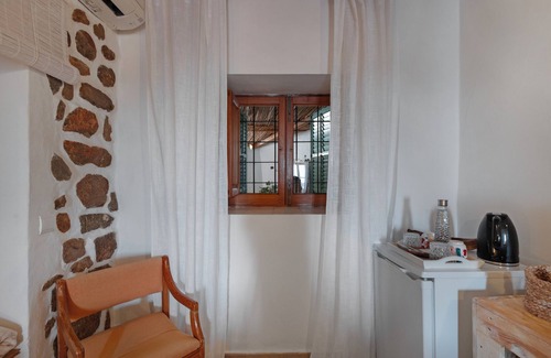 Sant Carles de Peralta Appartement | Chambre 'Olivo' avec vue sur les montagnes, Wi-Fi et climatisation