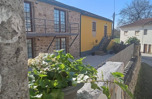 Coimbra Appartement | Chambre 'Quarto 4 Rc - Quinta Df' avec vue sur les montagnes, Wi-Fi et climatisation