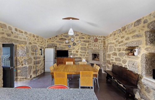 Rossas Appartement | Chambre 'Quarto 7' avec vue sur la montagne, Wi-Fi et climatisation