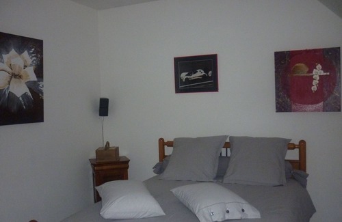 Change Lit Et Petit-Déjeuner | ROOM RENTAL for events on the Sarthe racetrack