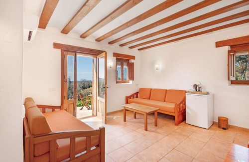 Sant Carles de Peralta Appartement | Chambre "Romero" avec vue sur les montagnes, Wi-Fi et climatisation