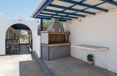 Logaras Appartement | Chambre 'Studio 3' avec vue sur les montagnes, Wi-Fi et climatisation