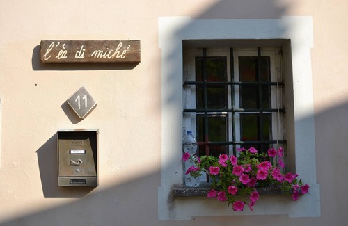 Carrodano Inferiore Appartement | Room 'Taverna' with Mountain View and Shared Garden