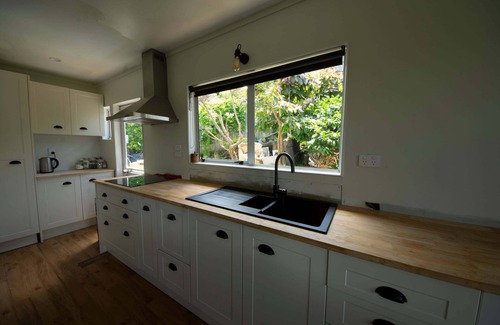 Nelson Maison | Room to move with a rural feel in Nelson city.