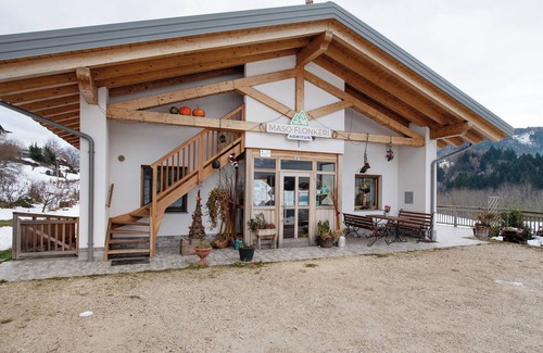 Bosentino Appartement | Chambre 'Viola' avec vue sur les montagnes, terrasse partagée et Wi-Fi
