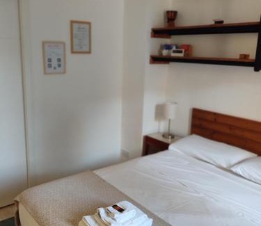 La Linea de la Concepcion Maison | Room with private bathroom in shared apartment 50m from Gibraltar