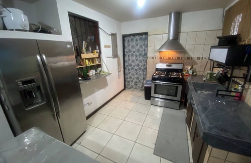 Liberia Lit Et Petit-Déjeuner | Room+WiFi+Kitchen+Tv+Laundry+Parking @Guanacaste