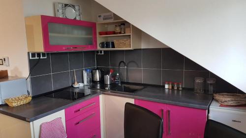 Strba Appartement | Room with a High Tatras view and Fireplace