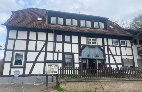 Schieder-Schwalenberg Maison | Room with king-size bed