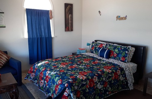 Revere Maison | Room With Fantastic Front Ocean And Beach View! House Right Across The Ocean!