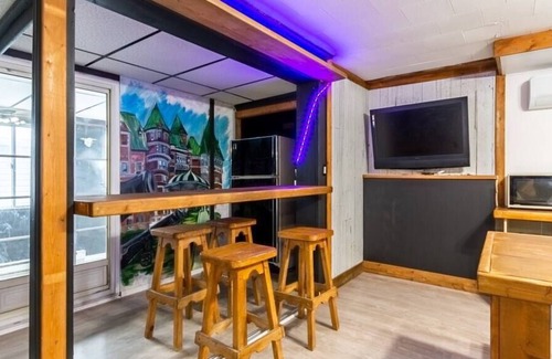 Les Rivieres Appartement | Room with parking and private bathroom