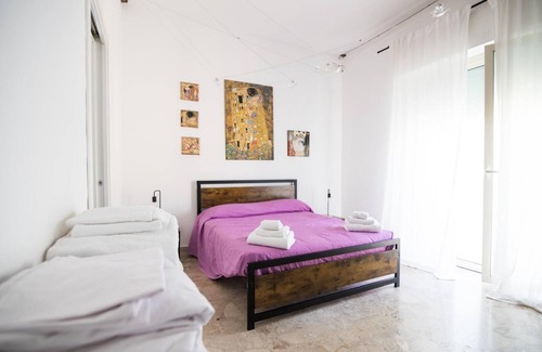 Reggio Calabria Lit Et Petit-Déjeuner | Room with private bathroom in the city center.