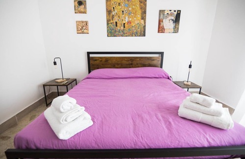 Reggio Calabria Lit Et Petit-Déjeuner | Room with private bathroom in the city center.