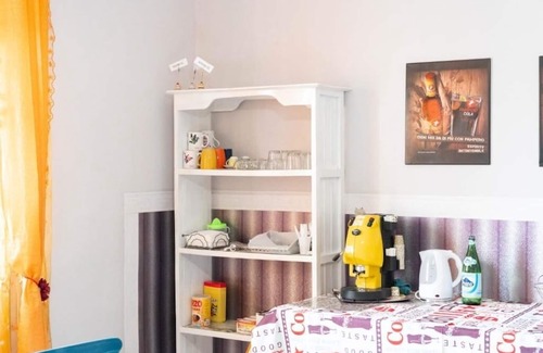 Secondigliano Appartement | Room with private bathroom - Brown