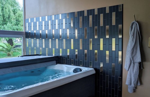 Caupenne Lit Et Petit-Déjeuner | Chambre avec spa et salle de cinéma privés