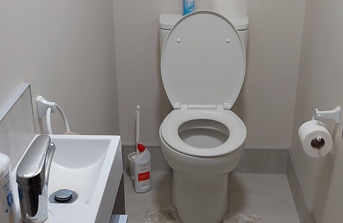 Tauranga Lit Et Petit-Déjeuner | Room with Queen bed. Close to all Bay attractions. Free Wifi & safe parking.