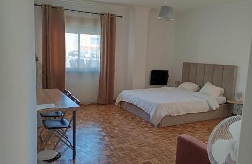 Carvoeira Maison | Rooms 10 mins walk from train station!