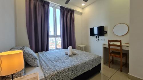 Downtown George Town Maison | Rooms at Mansion One, Shared Apartment Only