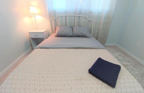 Burlington Maison | Rooms near Train Station