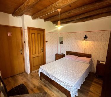 Gracisce Maison | Rooms Poli Luce - Room Franica