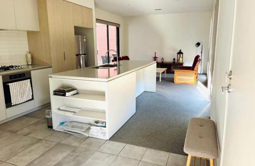 St. Albans Maison | Rooms to share In heart of Asian Vietnamese area