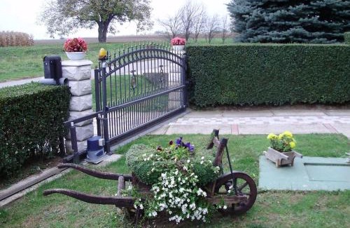 Knezevi Vinogradi Maison | Rooms with a parking space Knezevi Vinogradi, Baranja - 15024