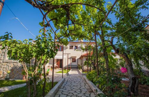 Cres Maison | Rooms with a parking space Cres - 2512