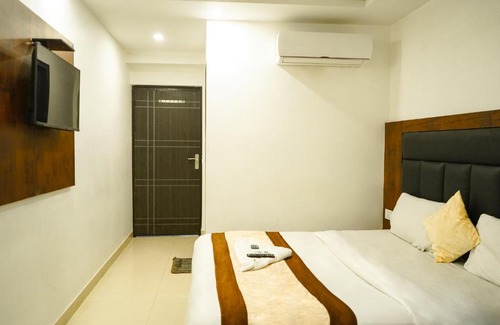 Mahipalpur Hôtel | Roomshala 053 Tej Palace - Near IGI Airport Delhi