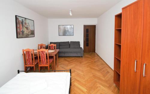 Poznan City Center Maison | roomspoznan po - Pokoje Kazimierza Wiekiego - 24h self check-in