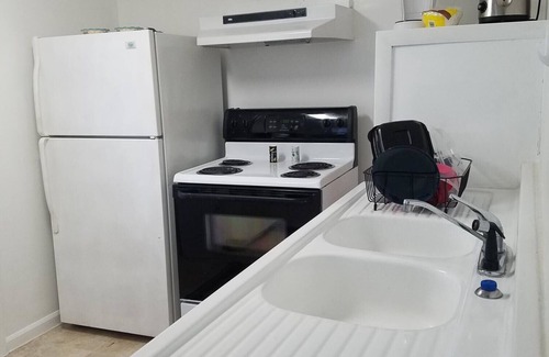 Whitehall Maison | Roomy 1 Bdrm House-Hi-Speed Internet-Great for Cple/Sml Family-Easy to Get About