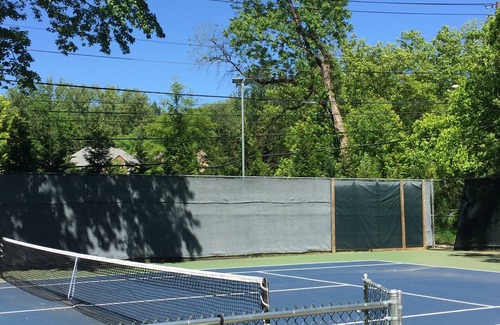 Bannockburn Appartement | Roomy 2 Bedroom Apt. w/en Suite BA, Private Entry & Parking, Tennis Court