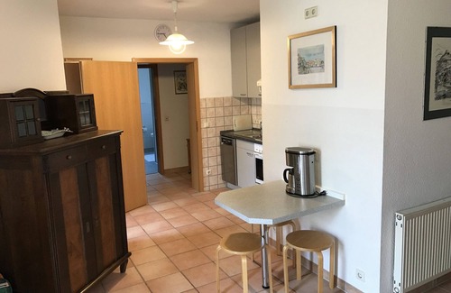 Queichhambach Appartement | Grand appartement 3 étoiles en bordure avec vue sur le mont Trifel