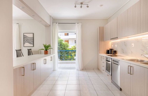 Amarousion Appartement | Roomy 3BR Apartment in Marousi