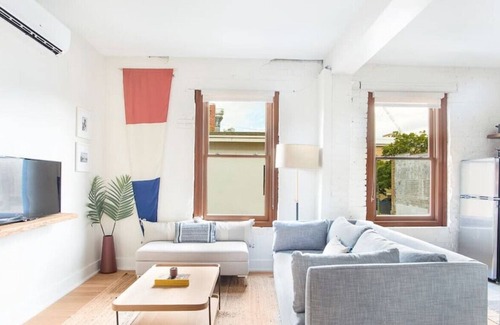 Yamacraw Village Copropriété | Roomy Hip 2BR in the Heart of Downtown Savannah