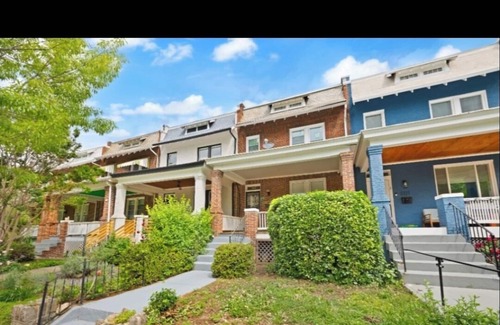 Petworth Maison | Roomy three bedroom house in NW Washington DC. Open space concept, pretty