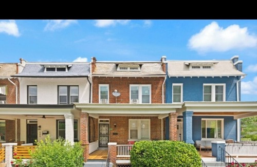 Petworth Maison | Roomy three bedroom house in NW Washington DC. Open space concept, pretty