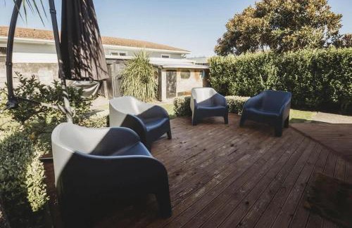 Fitzroy Maison | Ropiha Retreat - close to Fitzroy Beach paradise