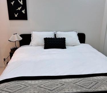 Roppongi Appartement | Roppongi 4 minutes, 4 person ,Dyson hair dryer, POLA toiletries