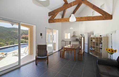 Roquebrun Villa | Villa moderne avec piscine privée à Roquebrun