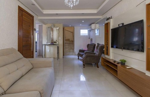 Floresta Maison | Rosa Casa Geminada Villa Mariana