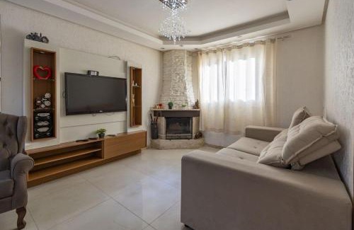 Floresta Maison | Rosa Casa Geminada Villa Mariana